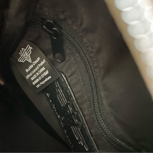 Disney Crossbody Bag - Mickey Mouse and Friends OFFICIALLY DISNEY LICENSED - Picture 7 of 7